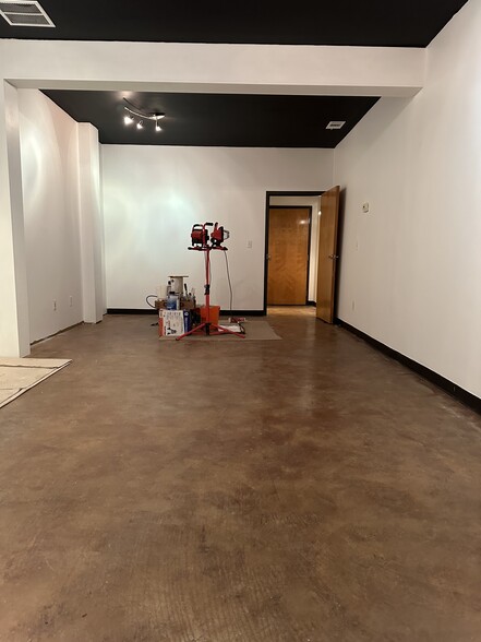 More Photos Of 2270 Pendley Rd, Cumming Warehouse For Lease