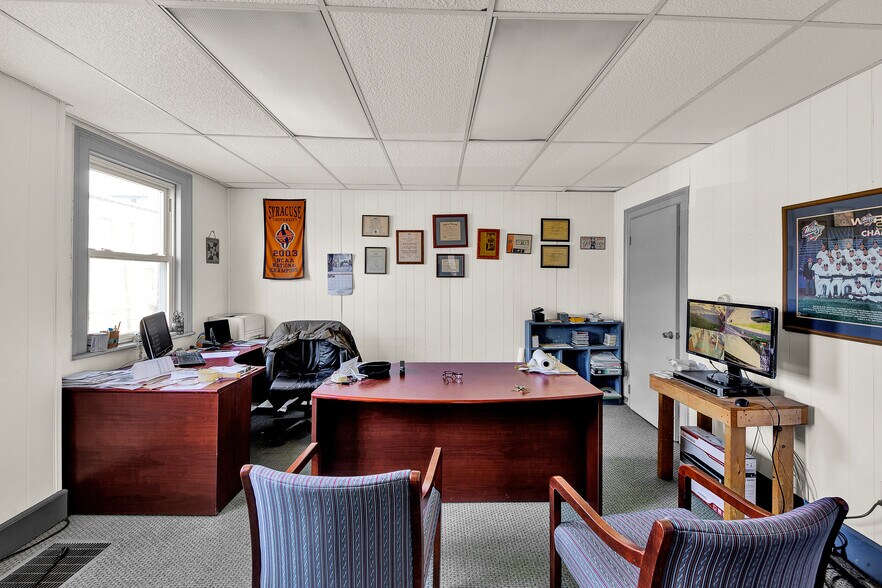 More Photos Of 24 Johnes St, Newburgh Light Manufacturing For Lease