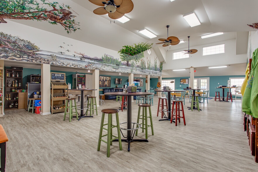 More Photos Of 12133 Neale Sound Dr, Cobb Island Restaurant For Sale