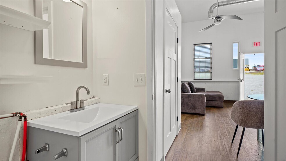 More Photos Of 1900 US 69, Excelsior Springs Warehouse For Sale