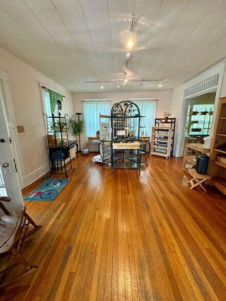 More Photos Of 141 Market St, Onancock Specialty For Sale
