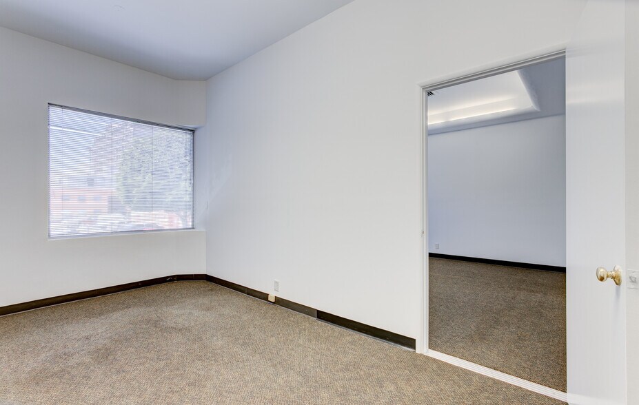 More Photos Of 114-122 S Beverly Dr, Beverly Hills Storefront Retail Office For Lease