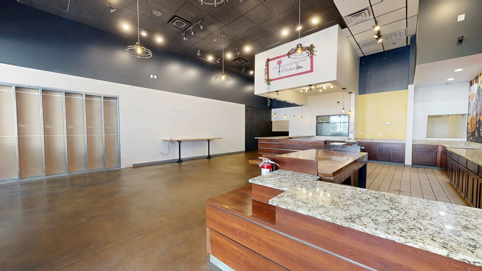 More Photos Of 5301 Alpha Rd, Dallas Unknown For Lease