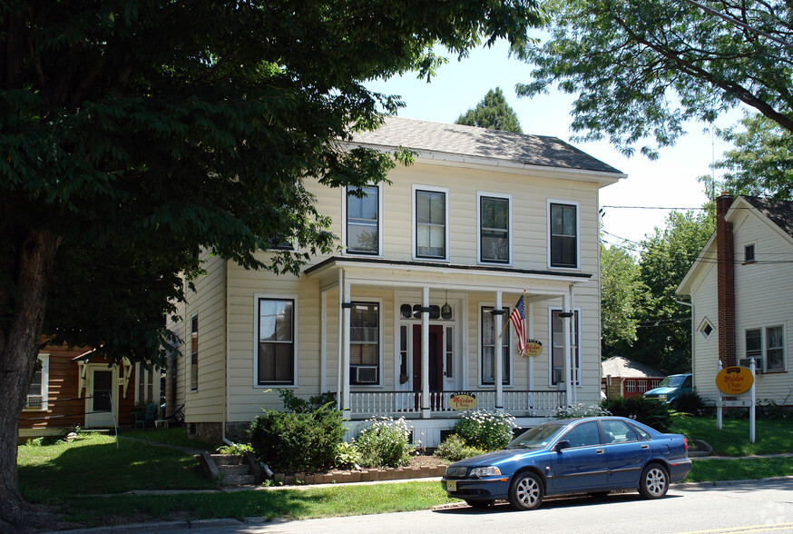 Primary Photo Of 107 Greenwich St, Belvidere Office For Lease