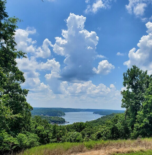 More Photos Of 250 Sunset Hills Dr, Sunrise Beach Storefront Retail Office For Sale