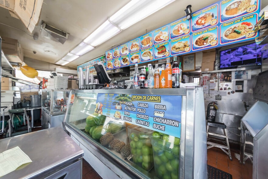 More Photos Of 11025 Atlantic Ave, Lynwood Restaurant For Sale