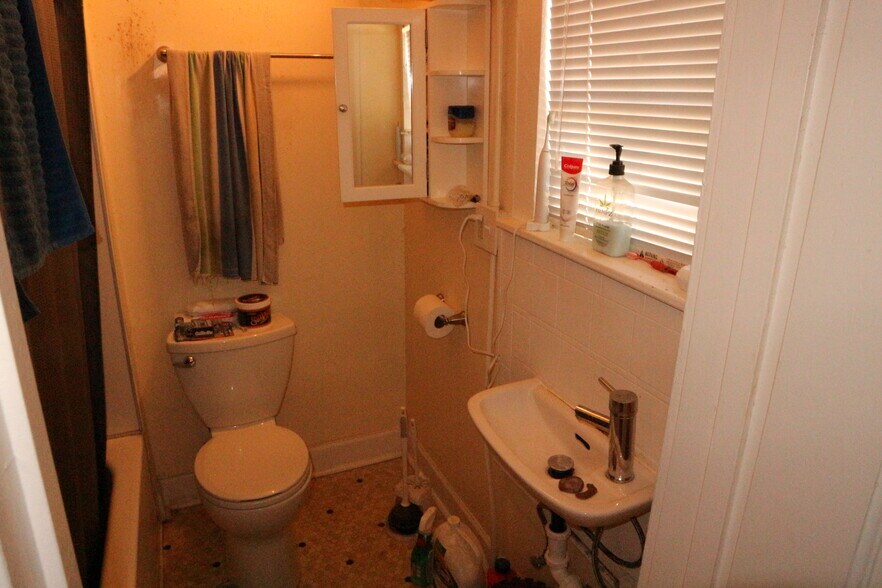 More Photos Of 1514 19th, Sacramento Multifamily For Sale