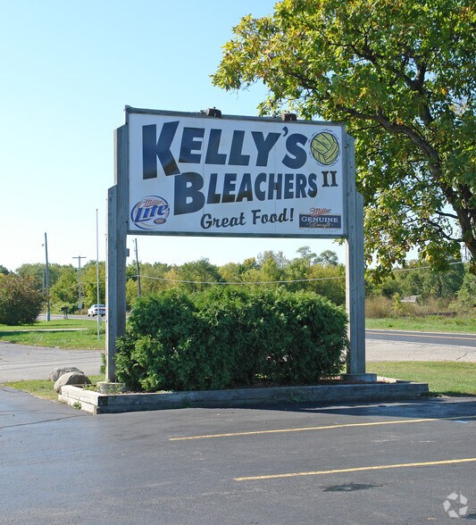 More Photos Of 7805 S Loomis Rd, Wind Lake Restaurant For Sale