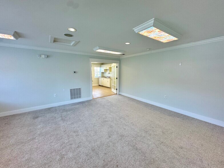 More Photos Of 277 Willbrook Blvd, Pawleys Island Office For Lease