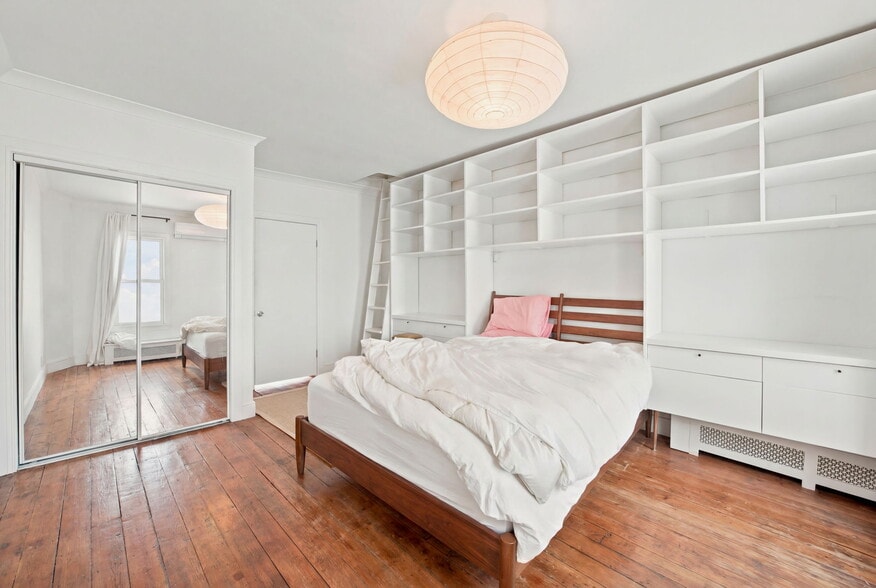 More Photos Of 251 Graham Ave, Brooklyn Storefront Retail Residential For Sale