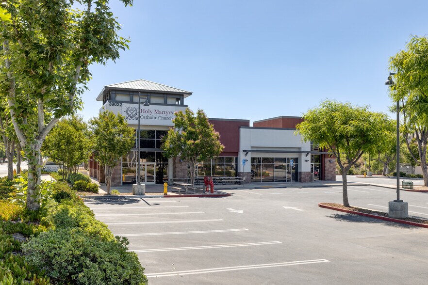 Primary Photo Of 39022-39044 Sky Canyon Dr, Murrieta Unknown For Lease