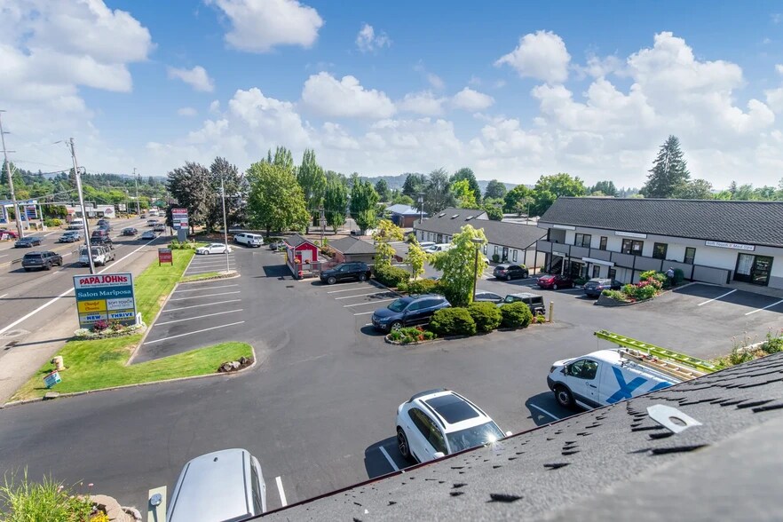 More Photos Of 12950 SW Pacific Hwy, Tigard Storefront Retail Office For Lease