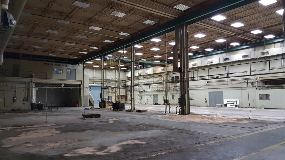 More Photos Of 110 Sparkman NW Dr, Huntsville Industrial For Sale