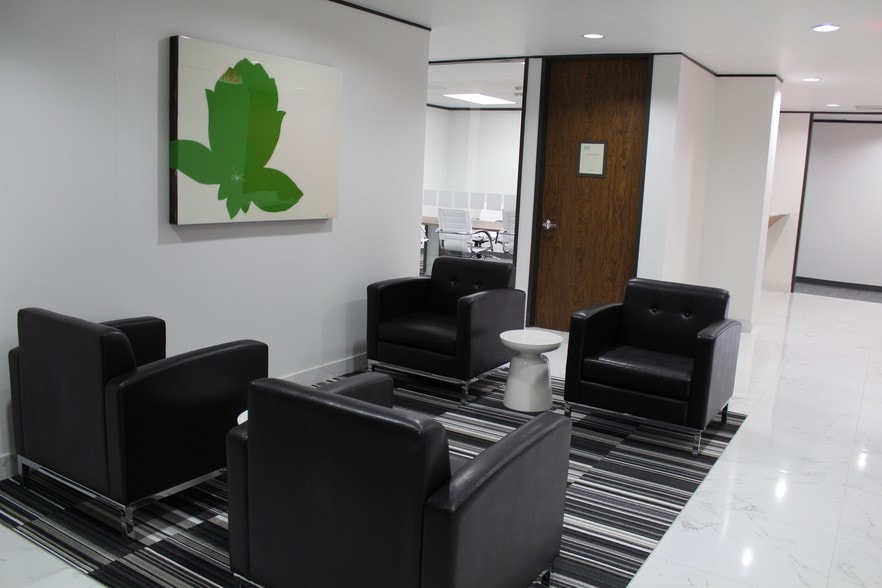 More Photos Of 507 N Sam Houston Pky E, Houston Office For Lease