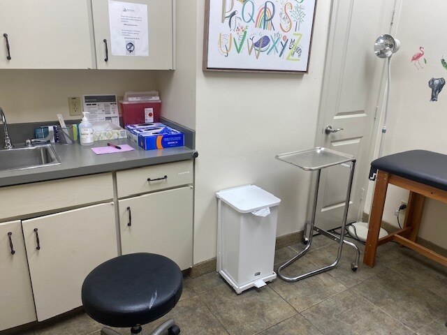 More Photos Of 4100 W 15th St, Plano Medical For Sale