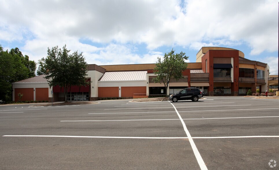 Primary Photo Of 525 New Waverly Pl, Cary General Retail For Lease