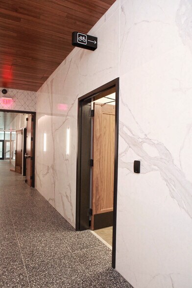 More Photos Of 21 N Greenwood Ave, Tulsa Office For Lease