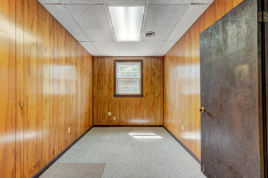 More Photos Of 122 NC Highway 700, Eden Auto Dealership For Sale