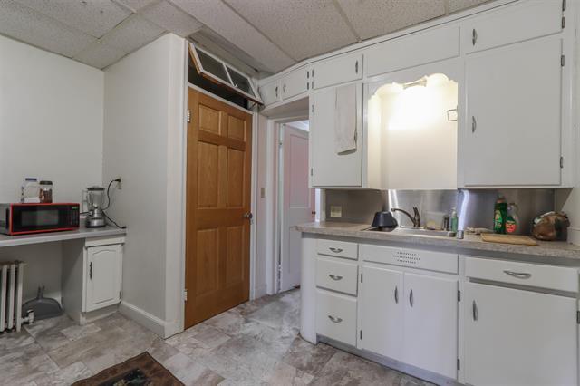 More Photos Of 401-405 S Central Ave, Marshfield Storefront For Sale