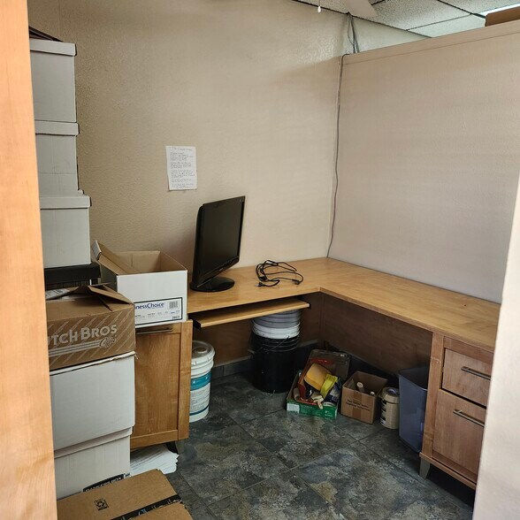 More Photos Of 1987 Mcculloch Blvd, Lake Havasu City General Retail For Lease