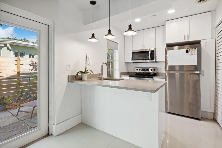 More Photos Of 410 SE 13th St, Fort Lauderdale Apartments For Sale