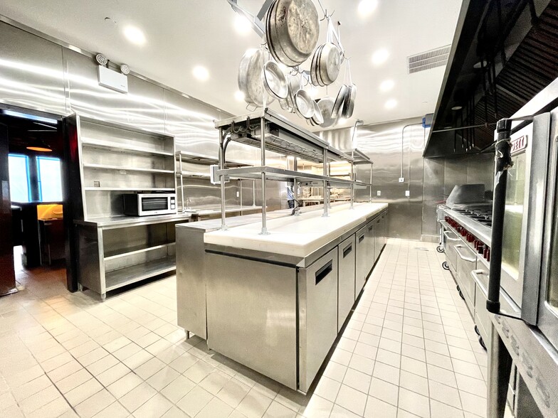 141 Mansion Ave, Staten Island, NY 10308 Restaurant For Sale