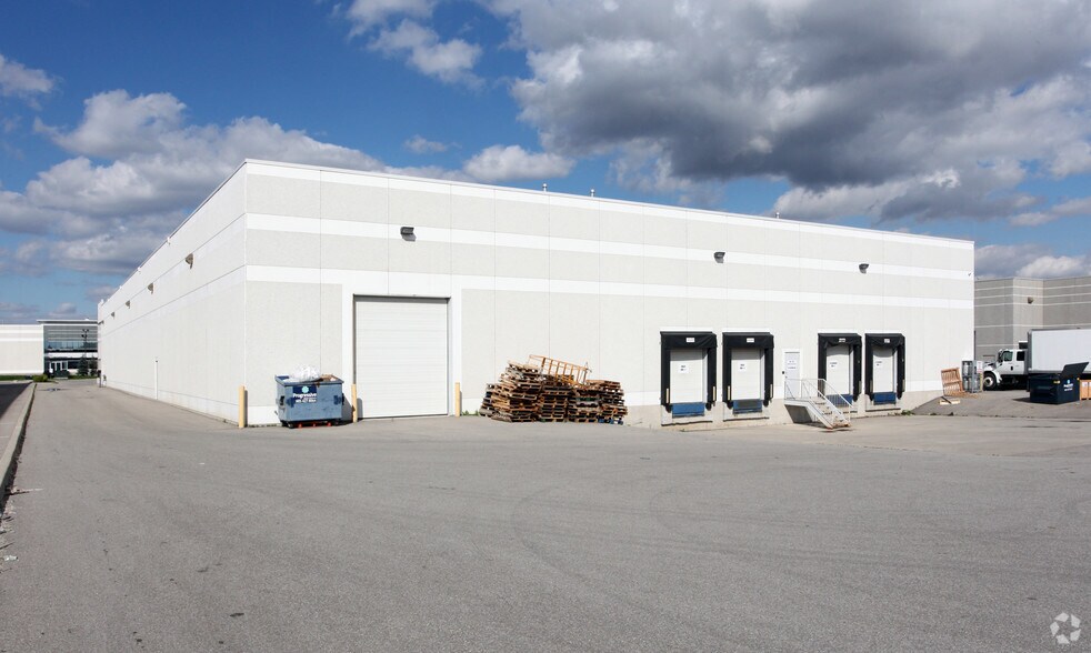 More Photos Of 177 Zenway Blvd, Vaughan Warehouse For Lease