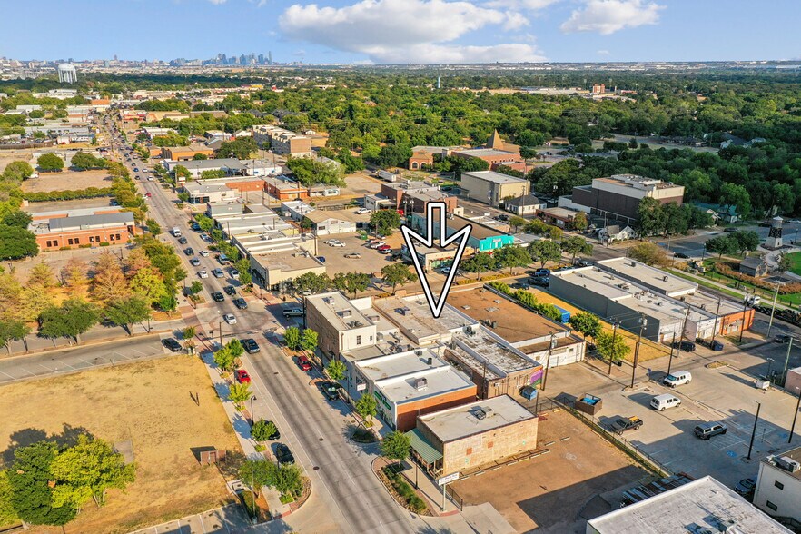 More Photos Of 109-111 S Main St, Irving Restaurant For Sale