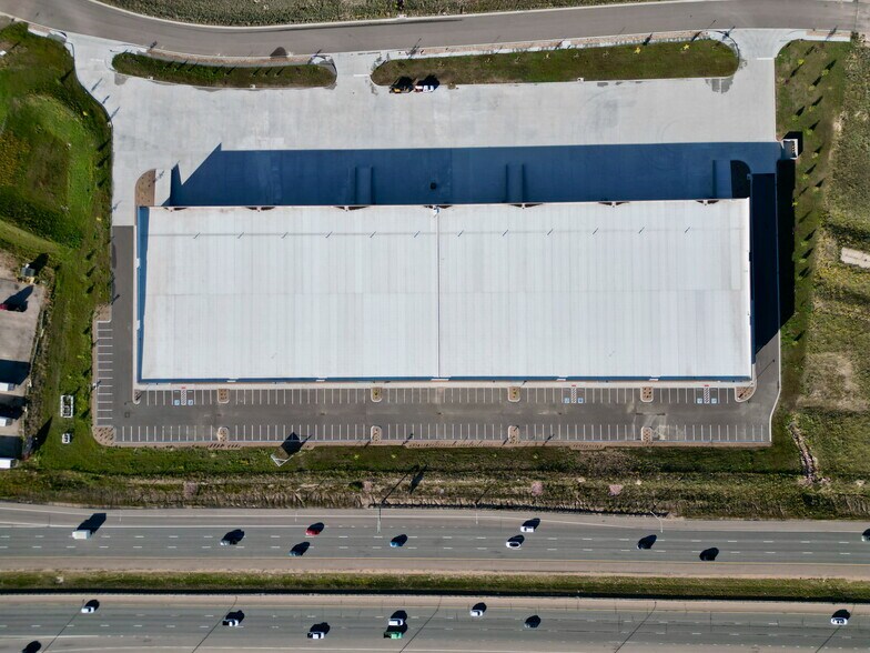 More Photos Of 15707 Terrazzo dr, Colorado Springs Showroom For Lease