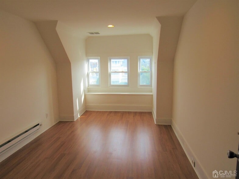 More Photos Of 177 Livingston Ave, New Brunswick Loft Creative Space For Lease