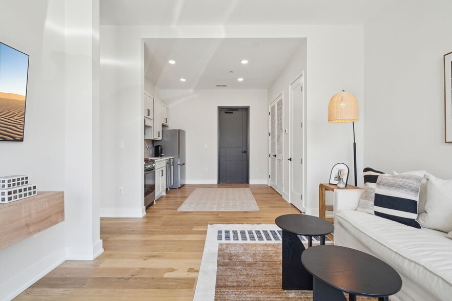 More Photos Of 1115 3rd Ave S, Nashville Apartments For Lease