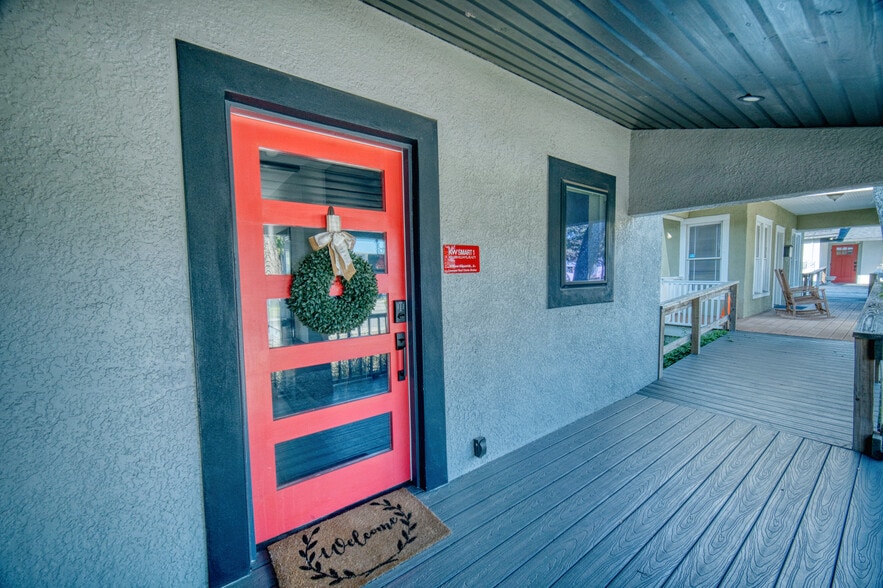 More Photos Of 141-143 Avenue E SW, Winter Haven Office Residential For Lease