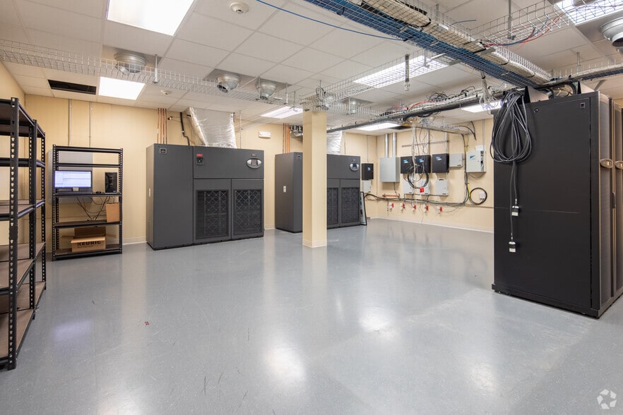 More Photos Of 345 Bob Heath Dr, Huntsville Office For Lease