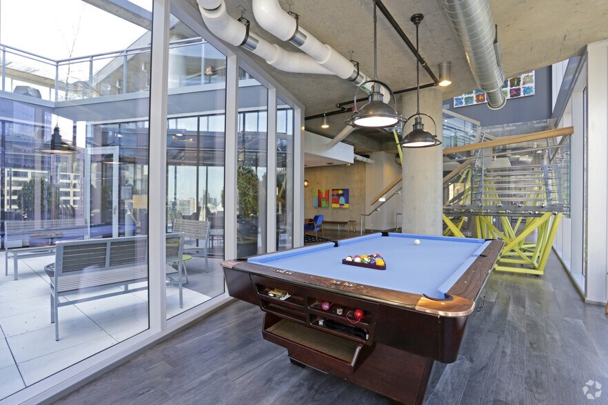 More Photos Of 215 W Lake St, Chicago Apartments For Lease