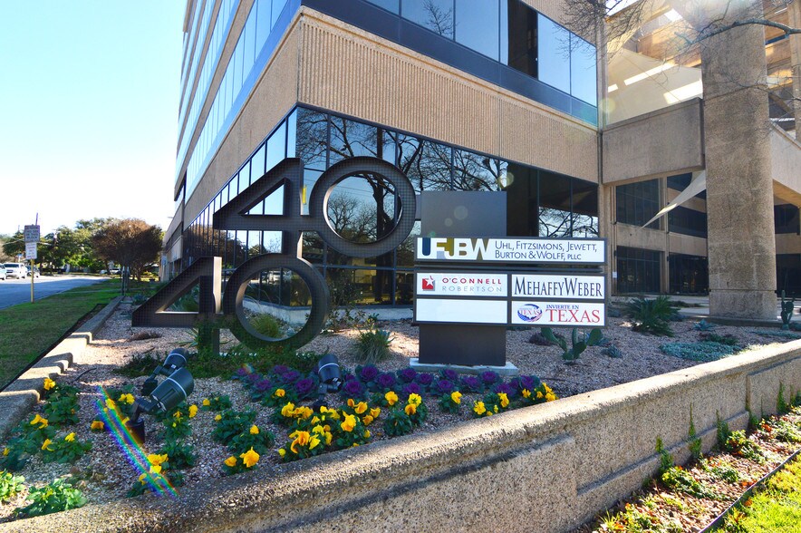 More Photos Of 4040 Broadway St, San Antonio Coworking Space
