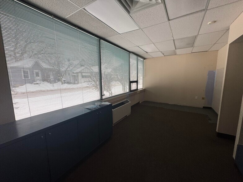 More Photos Of 240 Waterloo St, London Medical For Lease