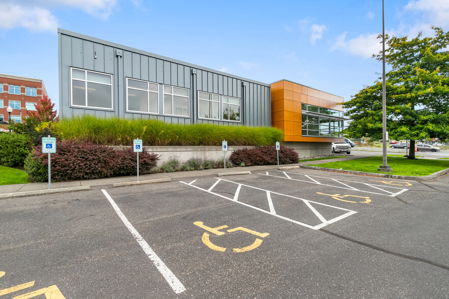 Primary Photo Of 2210 Rimland Dr, Bellingham Office For Lease