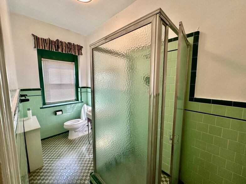 More Photos Of 600 Cooks Ln, Baltimore Religious Facility For Sale