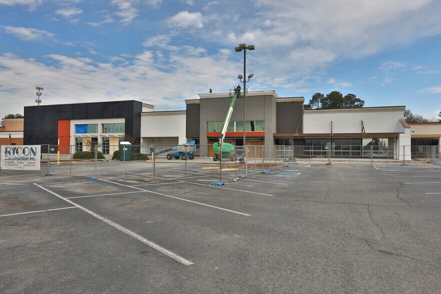 More Photos Of 3435 Wrightsboro Rd, Augusta Storefront For Lease