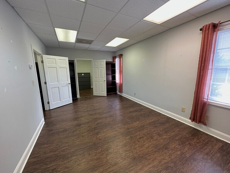 More Photos Of 1818 E Main St, Easley Unknown For Lease