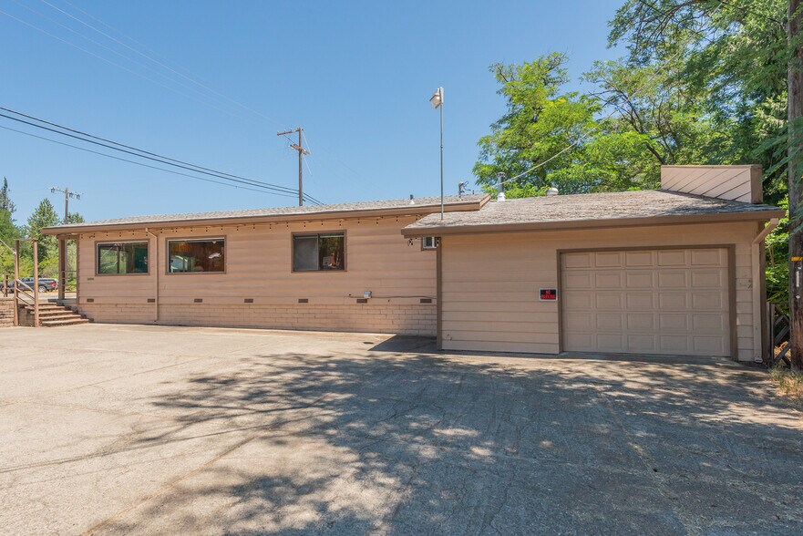 More Photos Of 30890 CA-3, Weaverville Office For Sale