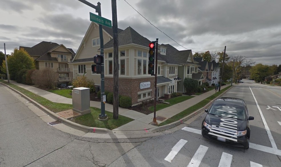 More Photos Of 409 Illinois Ave, St Charles Medical For Lease