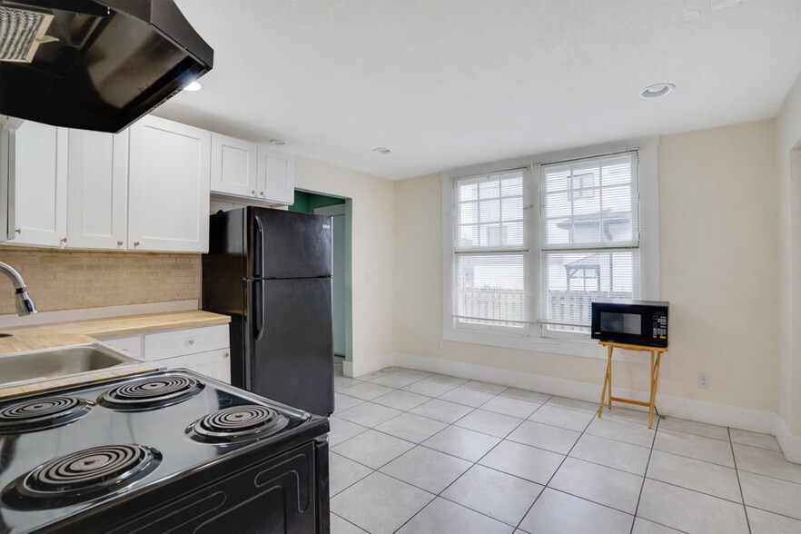 More Photos Of 316 W Columbus Dr, Tampa Apartments For Sale