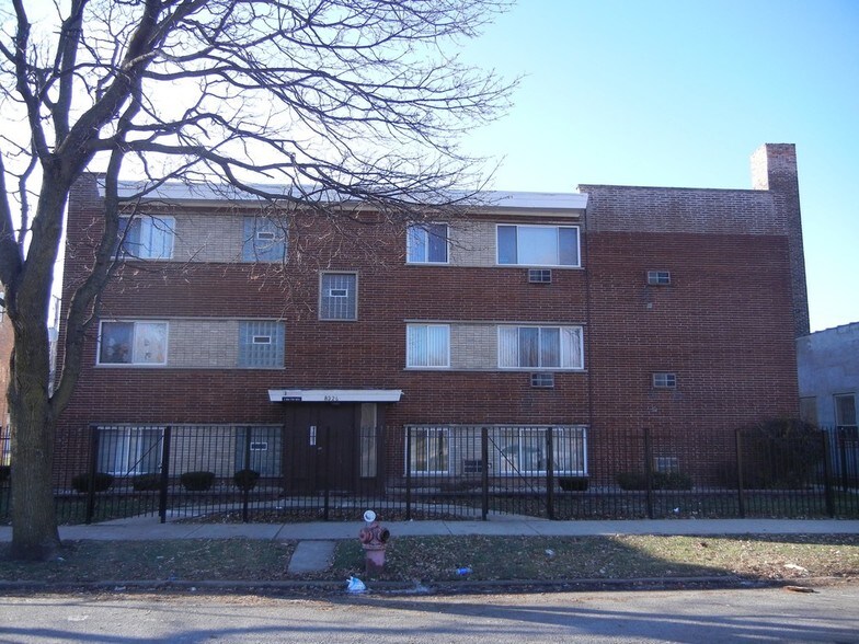 8326 S Ellis Ave Unit 8352  