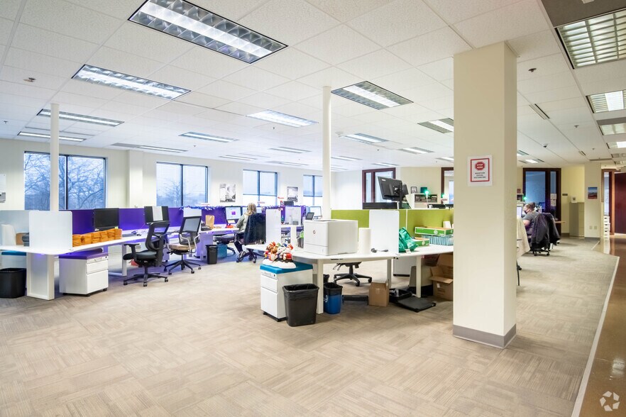 More Photos Of 4600 American Pky, Madison Office For Lease