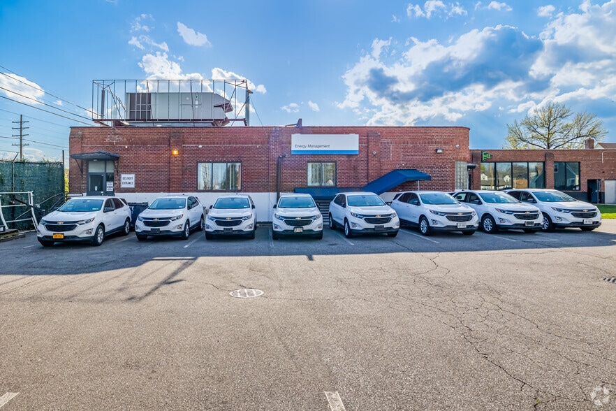 More Photos Of 95-30 225th St, Queens Village Light Manufacturing For Lease