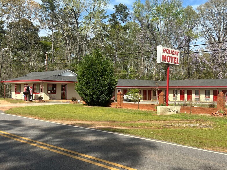 More Photos Of 5295 Indian Trl, Thomaston Hotel For Sale