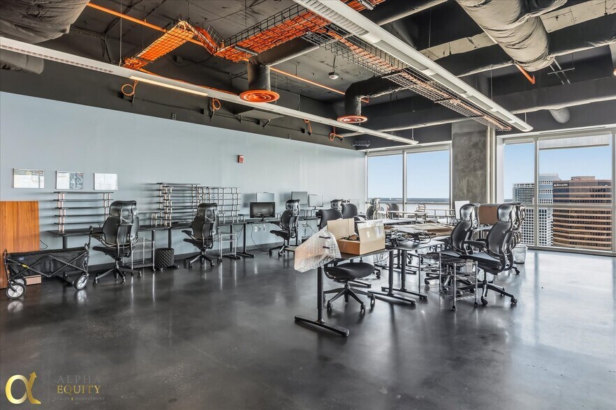 More Photos Of 189 S Orange Ave, Orlando Office Residential For Sale