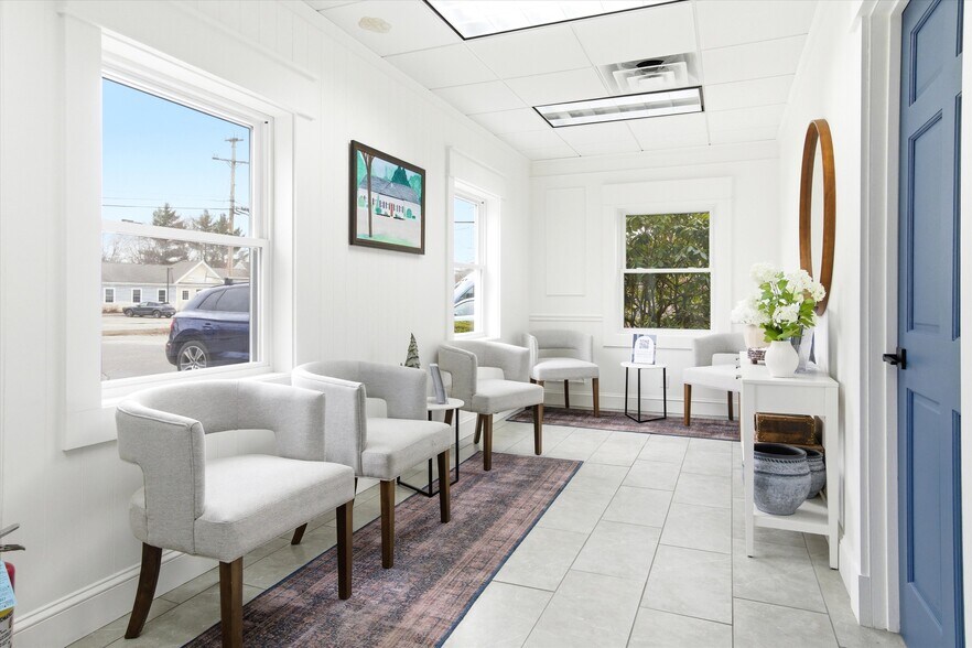 More Photos Of 8 Chestnut Dr, Bedford Office For Sale