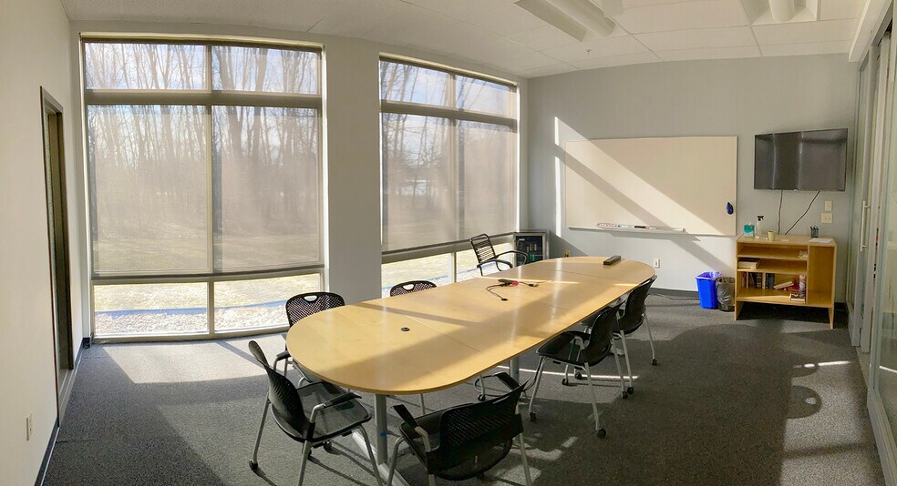 More Photos Of 5459 Fen Oak Dr, Madison Office For Sale